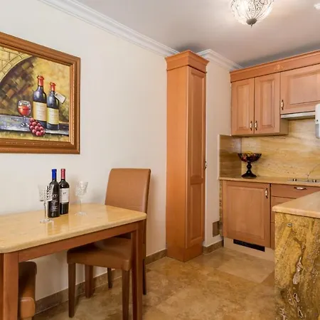 Bv Apartment *